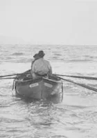 Łódka opuszcza port