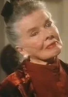 Mężczyzna na poddaszu